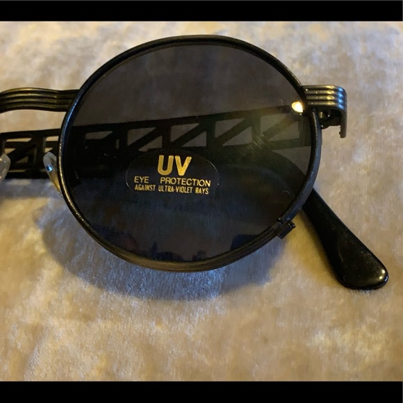 NEW! Women’s Designer Dark Round Lens Sunglasses UV Protection - Picture 5 of 11